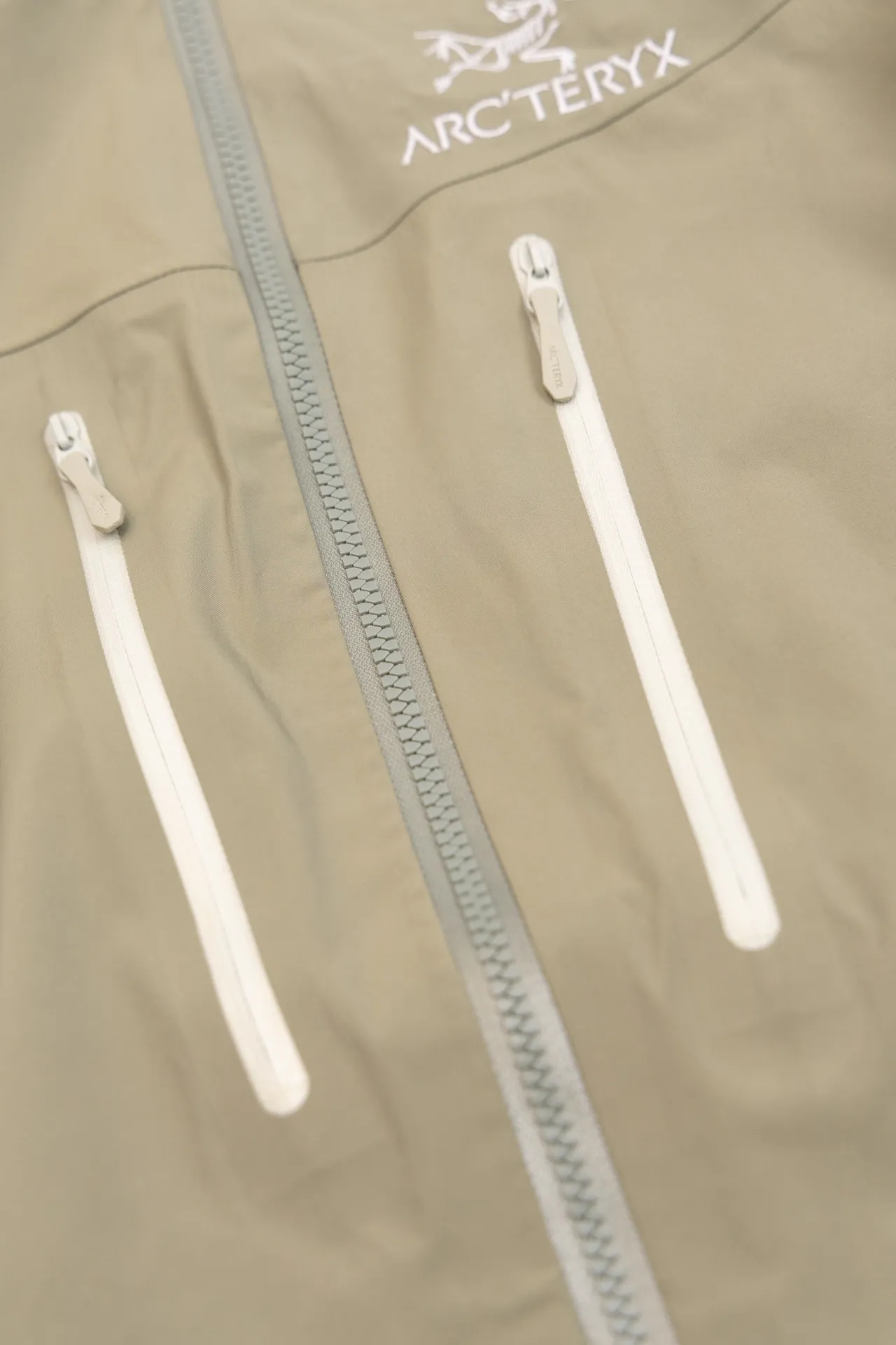 Quality ARC'TERYX SV Arcteryx Alpha SV GTX Same Style S XXL Premium ～ ！ ， 。 Recco ， ， ！ Authentic Gore-Tex ： 100% ＋ ＋20d ( )＋ Authentic ！ ！ ～ ， 。 。 ， ， ， 。 ， Quality 。 😊 Quality ！ Size：S/M/L/XL/XXL ： 81 83 86 88 90 ：117 122 128 132 136 ： 59 61 64 66 68 ： 53 55 58 60 62 S 80-120 M 110-150 L 140-170 XL 160 XXL 180 os ～